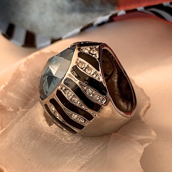 Blue Crystal Black Enamel Zebra stripe CZ Cocktail Dome Ring Size 6 - Picture 4 of 9